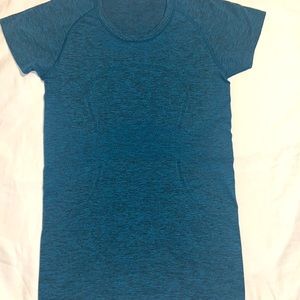 Lululemon Size 8 Short sleeve Swiftly Tee